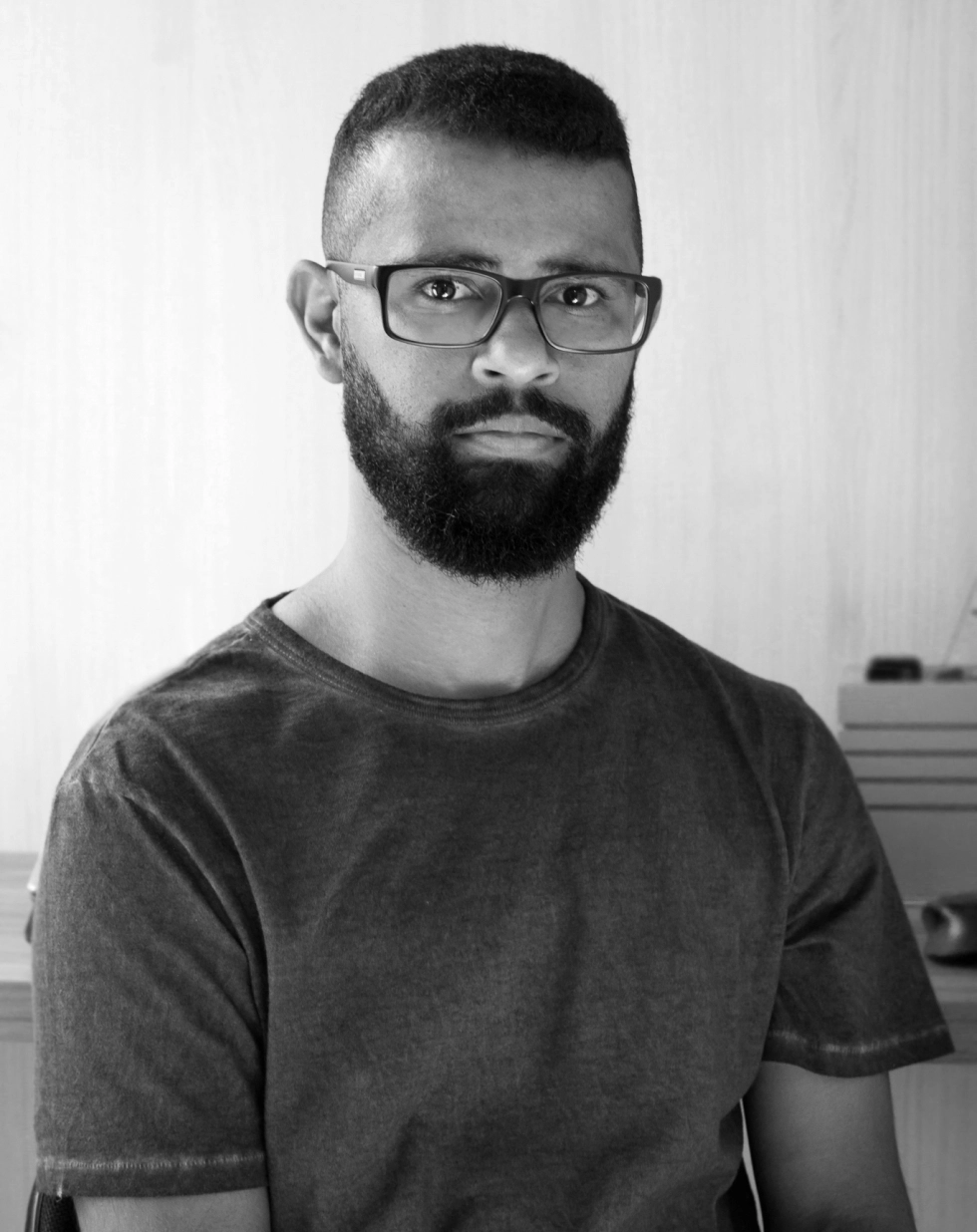 Maurício Dias, designer da linha Puff Flora